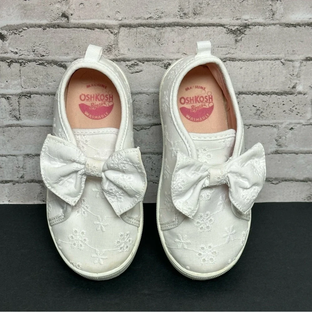 Osh Kosh BGosh White Eyelet Toddler Size 10M Dahlia Sneakers Shoes White Bow